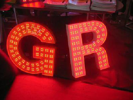 江津LED发光字常见的安装误区。