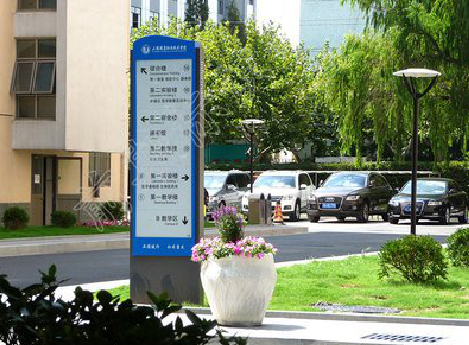 江津哪些因素影响宣传栏的制作？